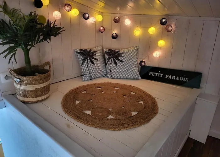 Semesterbostad Petit Paradis